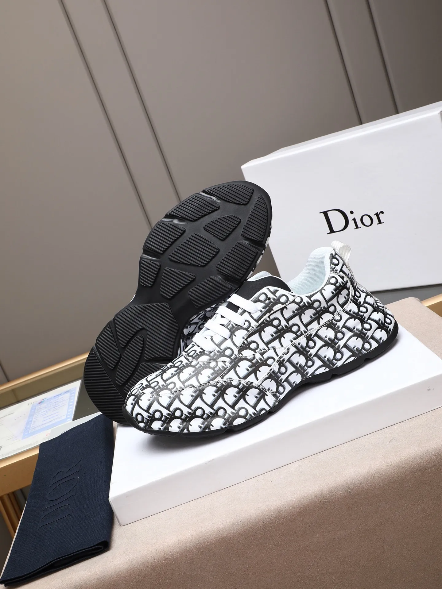 🔥🔥🔥Men's shoes💰560 [Leather bag sole craftsmanship] Dior European station men's shoes new internet celebrity 🔥🔥🔥 popular dad genuine leather bag sole inner layer high men's shoes, made of first-layer cowhide ➕Imported custom materials popular breathable, comfortable and soft leather sports shoes, breathable mesh lining, leather insole, size 38-44 (45 46 custom-made)